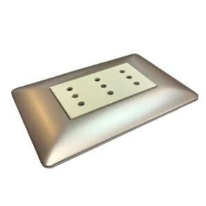Enchufe Triple Puenteado 10A 250V (Champagne) de alta calidad