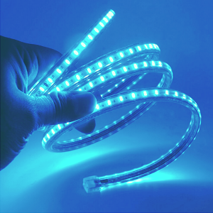 CINTA LED AZUL HIELO 2835 CON ADHESIVO INTERIOR EXTERIOR CORTE CADA 10CM