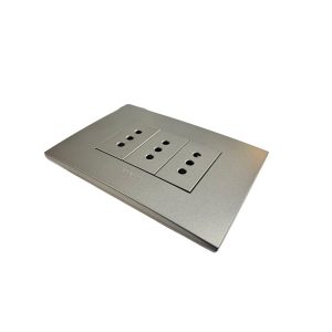 Enchufe Triple 10A 250V (Grafito) premium