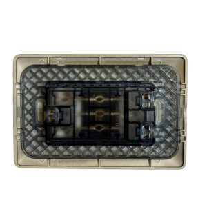Enchufe Triple Puenteado 10A 250V (Café) con garantía