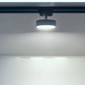 PORTA PANEL LED REDONDO NEGRO 18W NEUTRO 4000K A RIEL MODELO QUTU