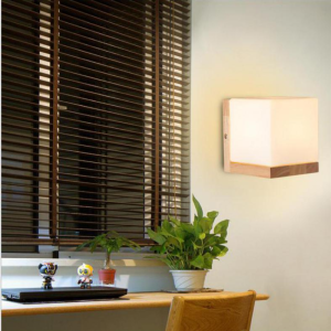 APLIQUE CUADRADO PORTA AMPOLLETA E27 D MODELO MADERA TAHTI III