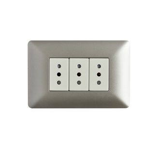 Enchufe Triple 10A 250V STANFORD Champagne